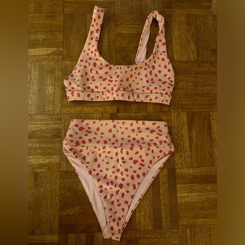 Beach Riot set. size XS. Like new.
